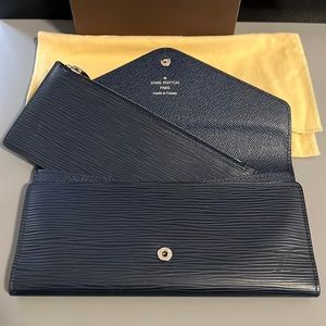 AUTHENTIC Louis Vuitton Epi Josephine Long wallet in Indigo ( Blue) with pouch